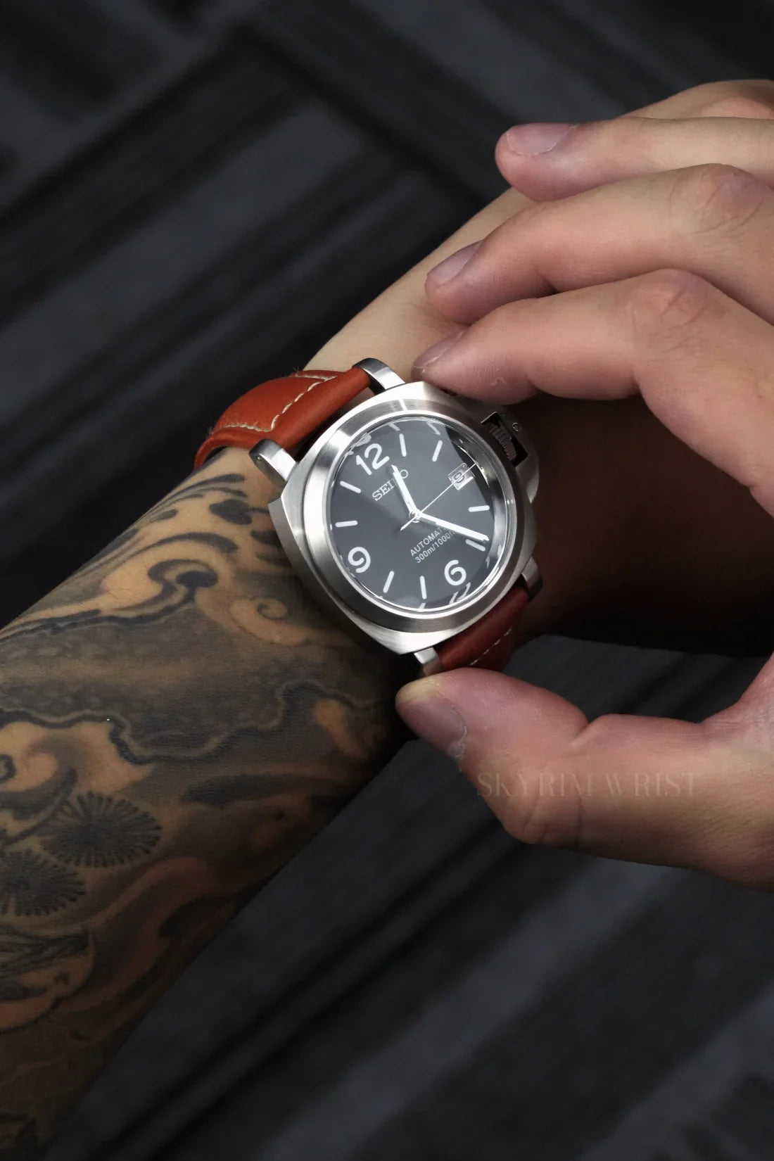Mod Luminor Brown - SKYRIM WRIST