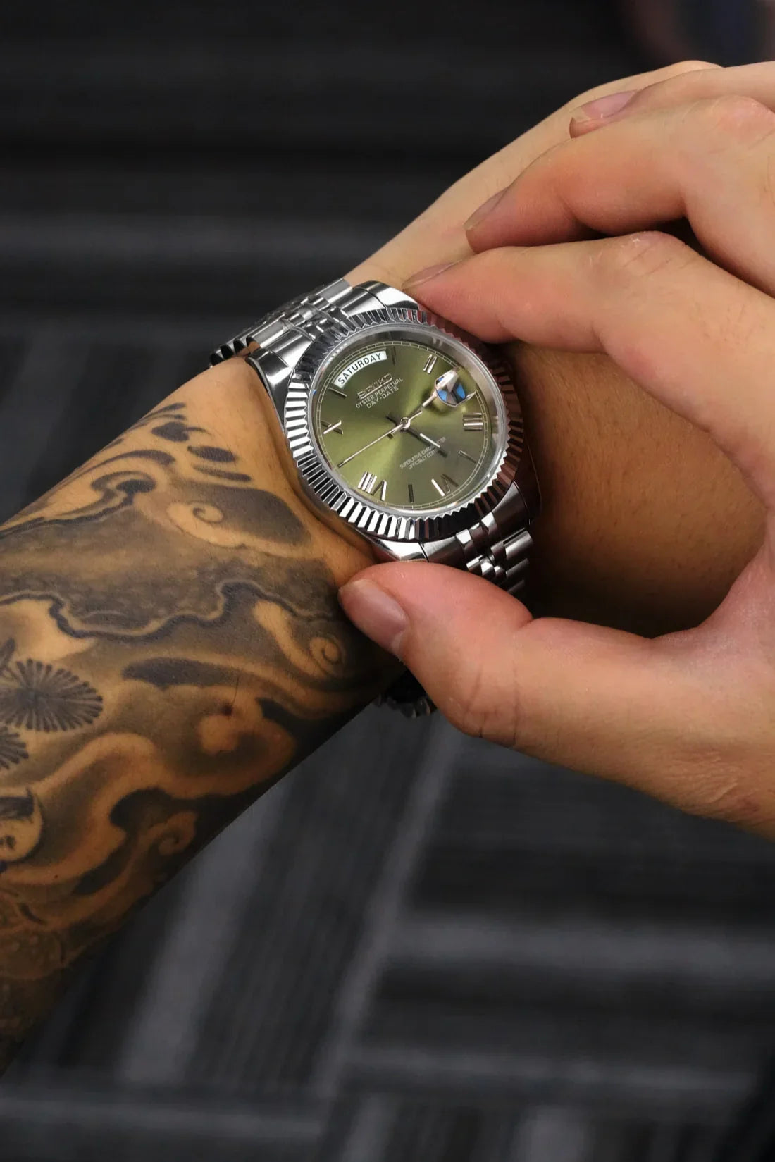 Mod Day-Date Green - SKYRIM WRIST